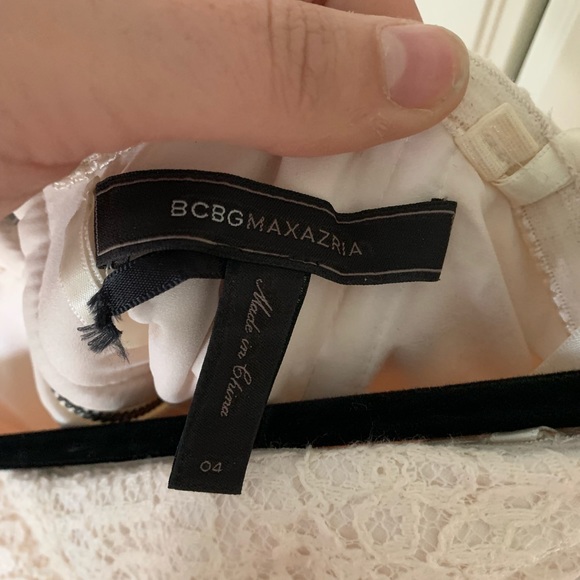 BCBG WHITE STRAPLESS DRESS - Picture 7 of 8